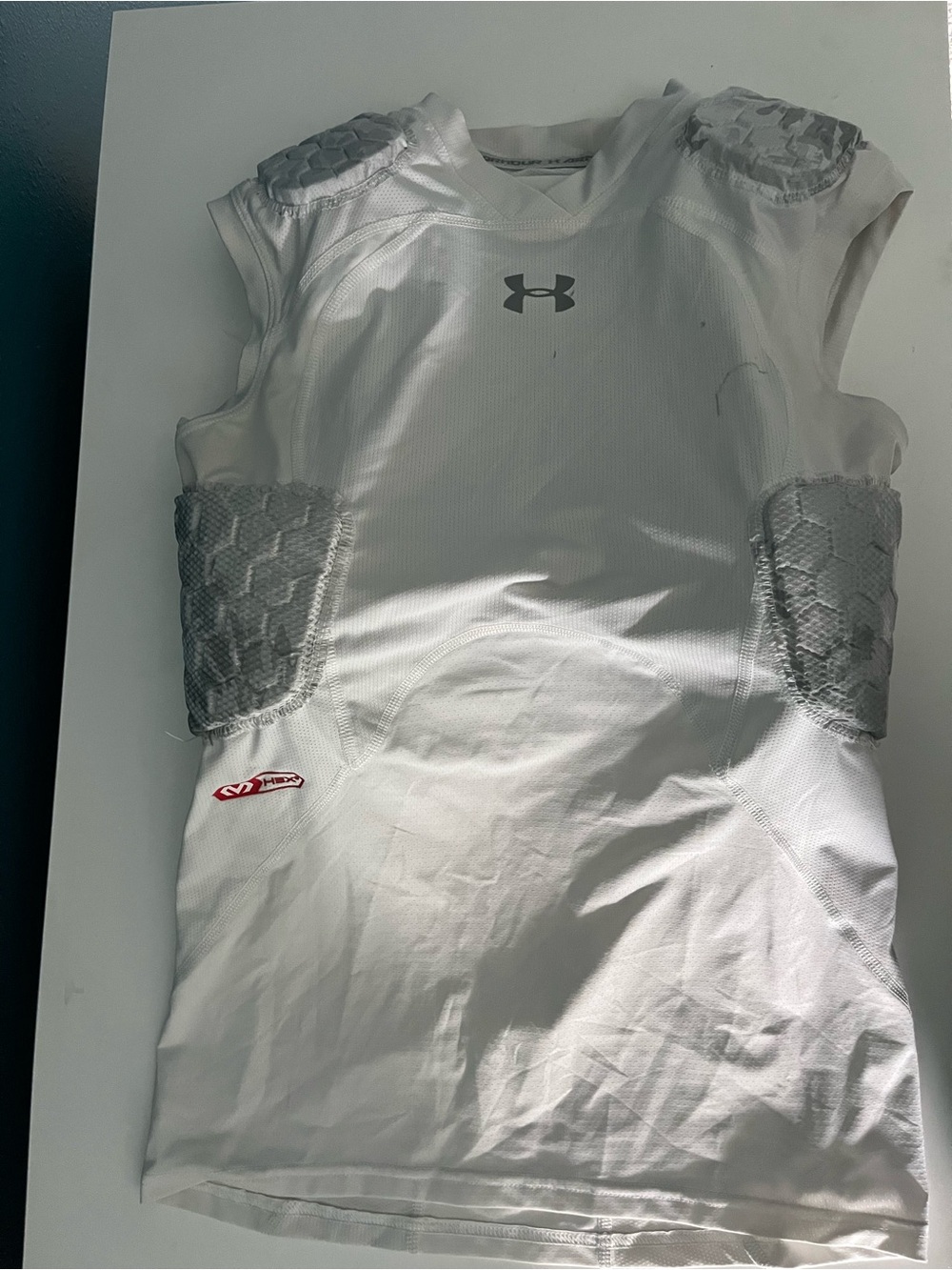 Youth XL Under Armoirpadded football undershirt